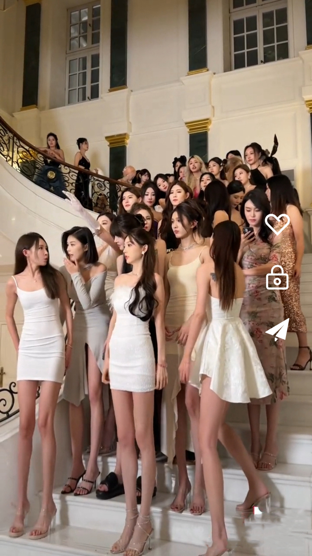 去哪里买女生穿过的袜子女生会卖给你截图